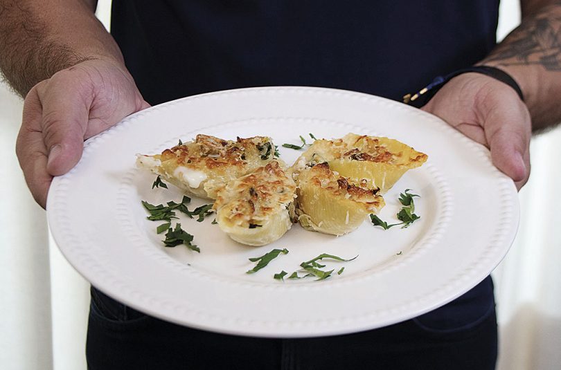 Conchiglione recheado com Bacalhau